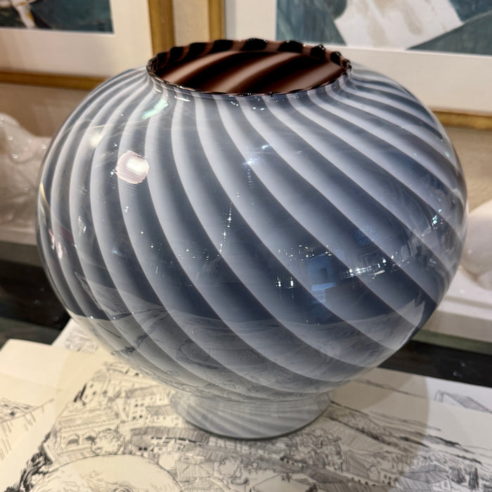 Vaso vetro Murano bianco nero raggi 1970 ca