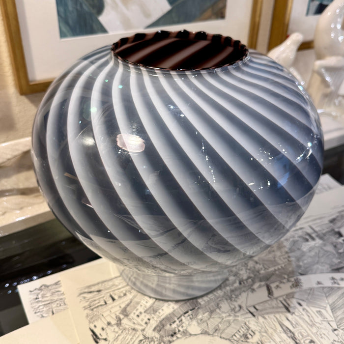 Vaso vetro Murano bianco nero raggi 1970 ca