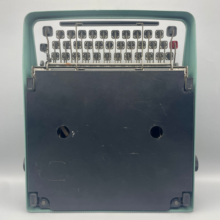 Olivetti Lettera 32 funzionante macchina scrivere con custodia tela colore azzurro 1970 ca