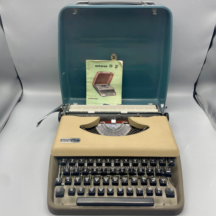Antares P59 funzionante macchina scrivere con custodia rigida colore sabbia 1960 ca