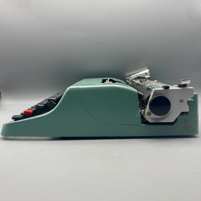Olivetti Lettera 32 funzionante macchina scrivere con custodia rigida colore azzurro 1970 ca