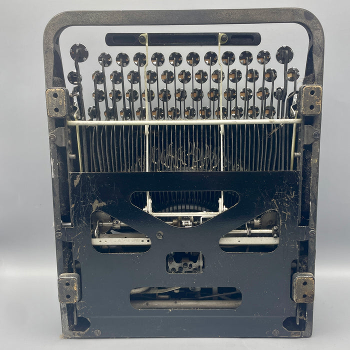 Olivetti Studio 42 funzionante macchina scrivere con custodia rigida colore nero 1930 ca