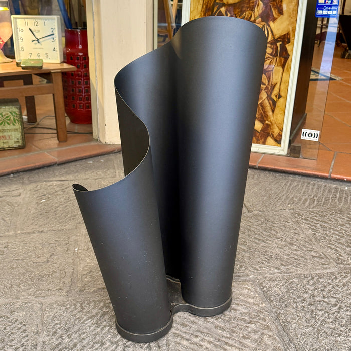 Narciso Tonin portaombrelli nero design Davide Bozzini metallo 2020 ca