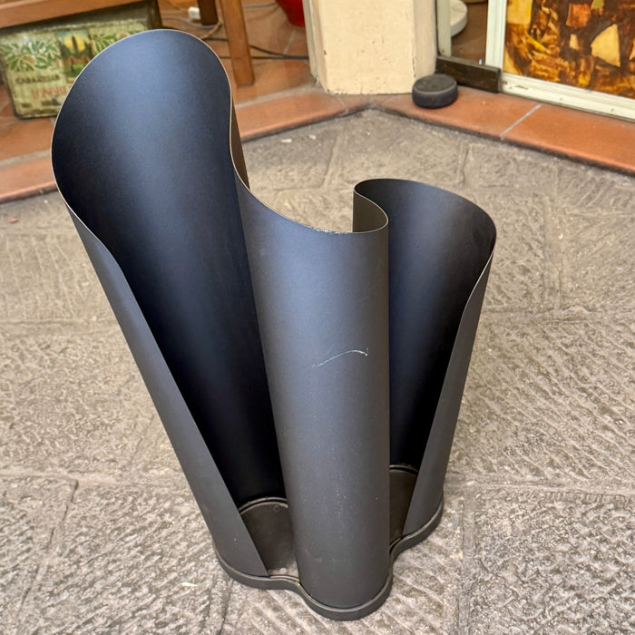 Narciso Tonin portaombrelli nero design Davide Bozzini metallo 2020 ca