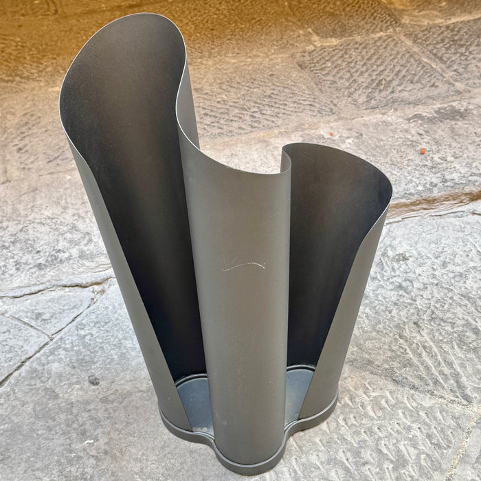 Narciso Tonin portaombrelli nero design Davide Bozzini metallo 2020 ca