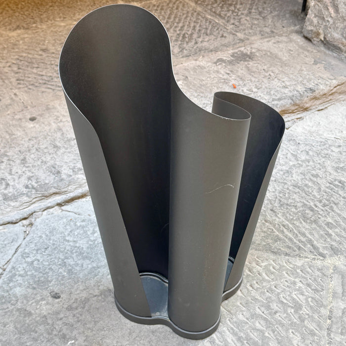 Narciso Tonin portaombrelli nero design Davide Bozzini metallo 2020 ca