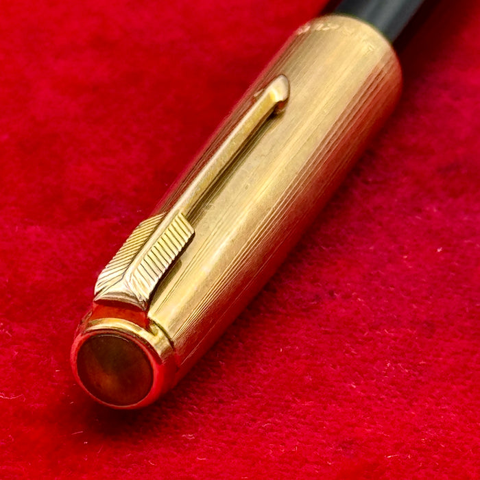 Parker 51 penna stilografica cappuccio oro UK 1970 ca