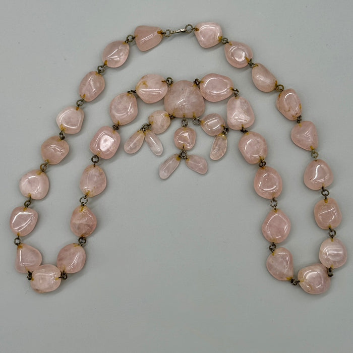 Collana in quarzo rosa chiusura in metallo bijoux Italia 1980 ca