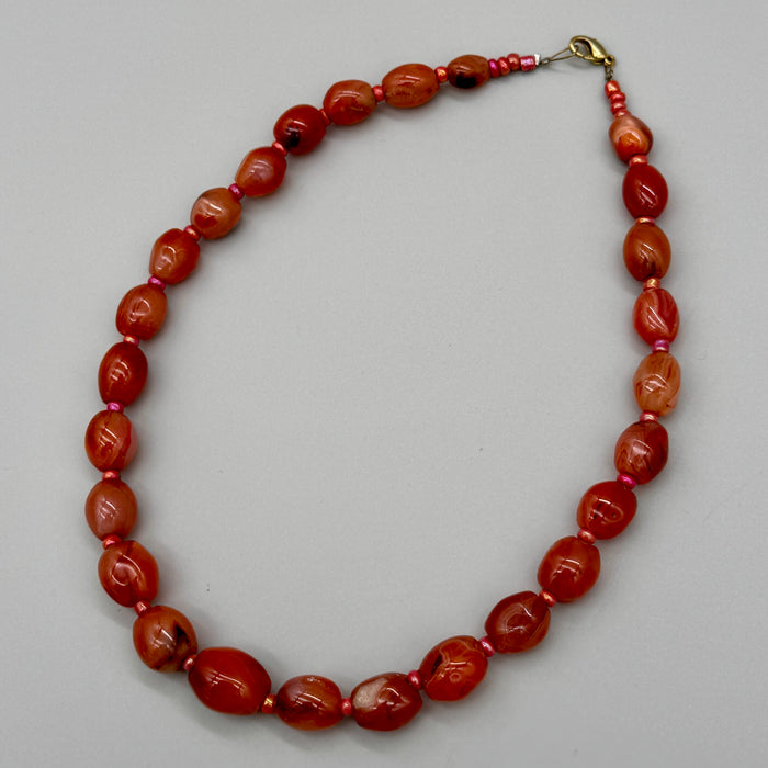 Collana in agata con chiusura dorata bijoux Italia 1980 ca