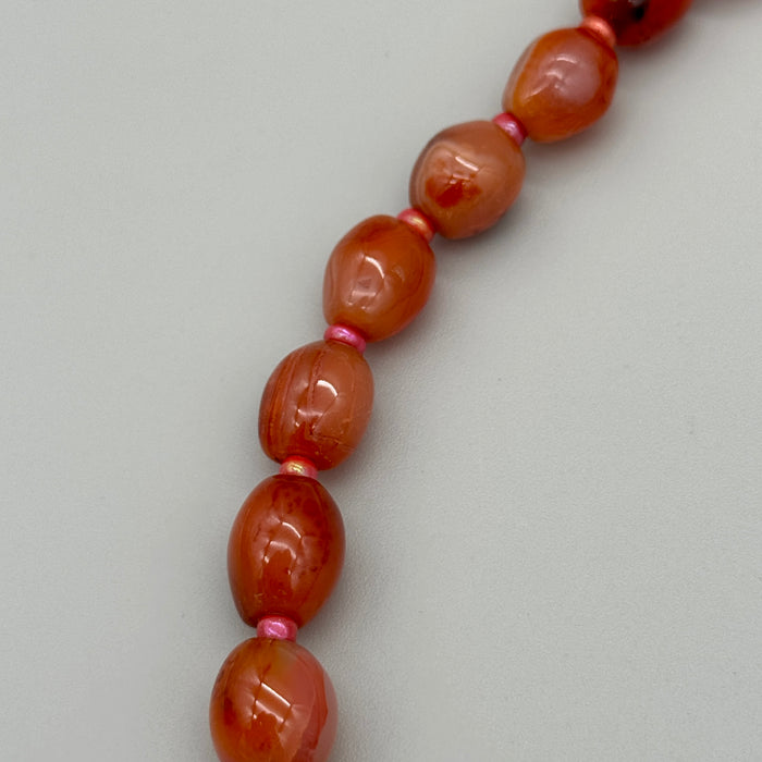 Collana in agata con chiusura dorata bijoux Italia 1980 ca