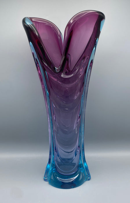 Vaso vetro Murano viola blu portafiori 1970 ca