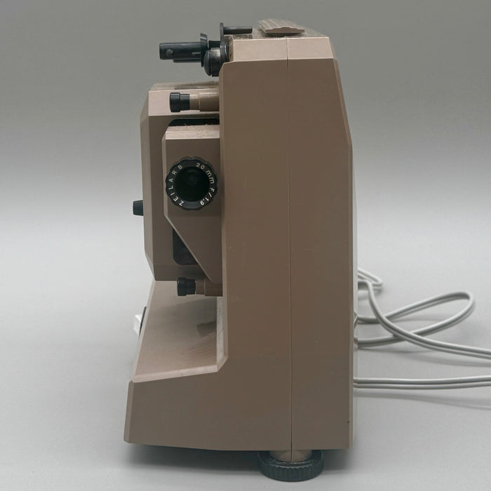 Proiettore Cinebral 8mm funzionante con scatola e pellicole 1970 ca