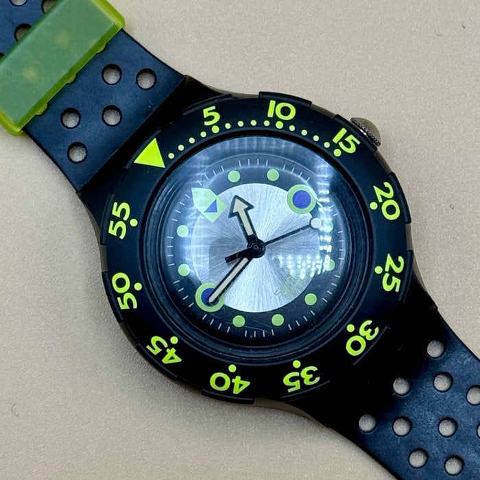 Swatch "Scuba Shamu Black Wave" SDB 102 orologio quarzo 38 mm Swiss 1992