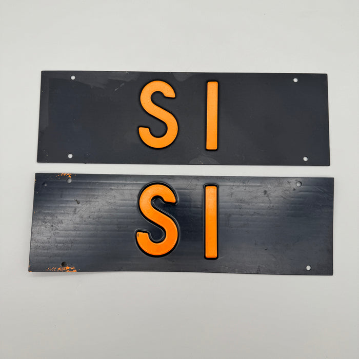 Siena SI coppie targhe automobilistiche nero arancione 1980 ca