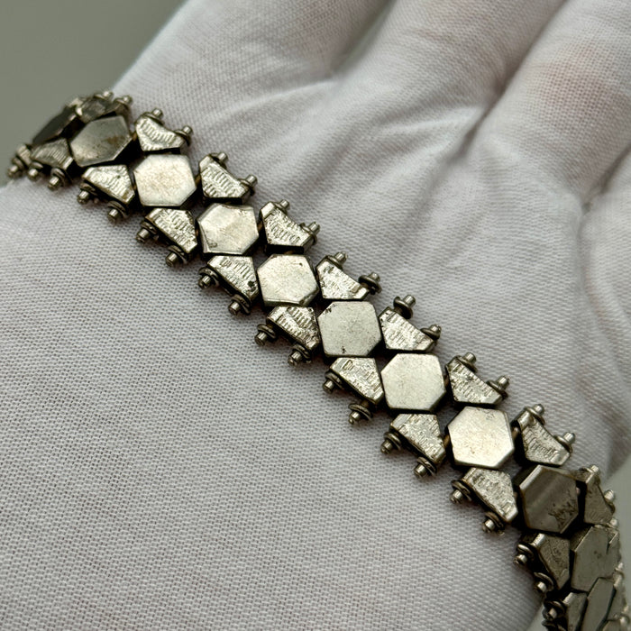 Catena orologio tasca metallo maglia esagonale lavorata Italia 1950 ca