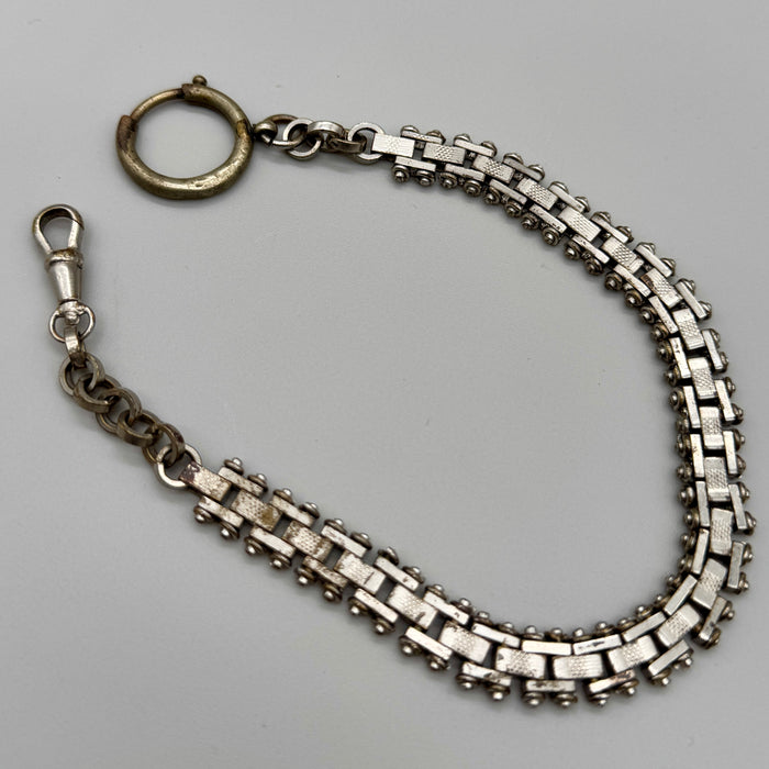 Catena orologio tasca metallo maglia stretta lavorata Italia 1950 ca