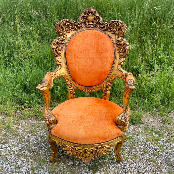 Poltrona trono barocco in oro e velluto arancio 1970 ca