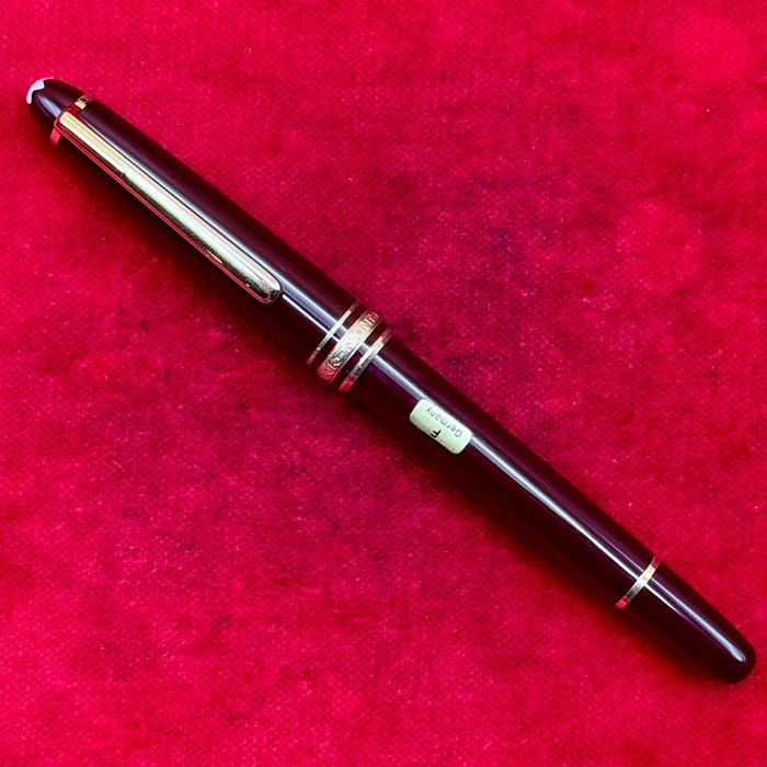 Montblanc Meisterstuck bordeaux penna stilografica pennino F oro 585 Germania 2010 ca