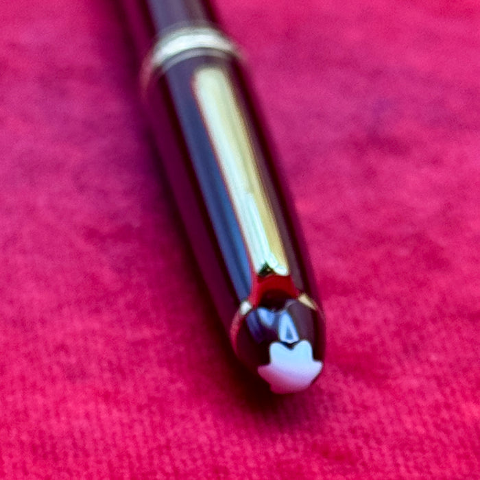 Montblanc Meisterstuck bordeaux penna stilografica pennino F oro 585 Germania 2010 ca