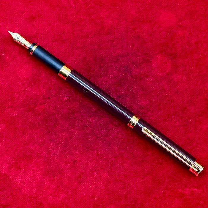 Montblanc Noblesse bordeaux penna stilografica pennino EF oro 750 con scatola Germania 2010 ca