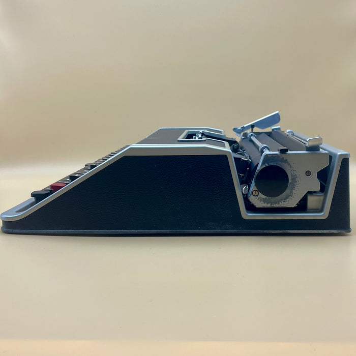 Macchina scrivere Olivetti Lettera DL con custodia design Sottsass 1970 ca