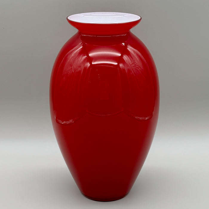 Vaso incamiciato rosso bianco vetro Murano 1990 ca