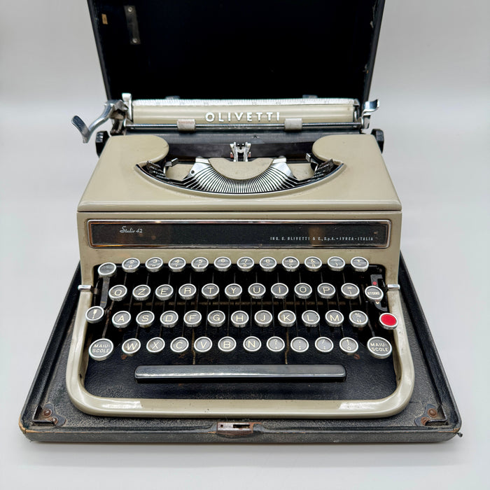 Olivetti Studio 42 macchina scrivere color sabbia con custodia 1930 ca