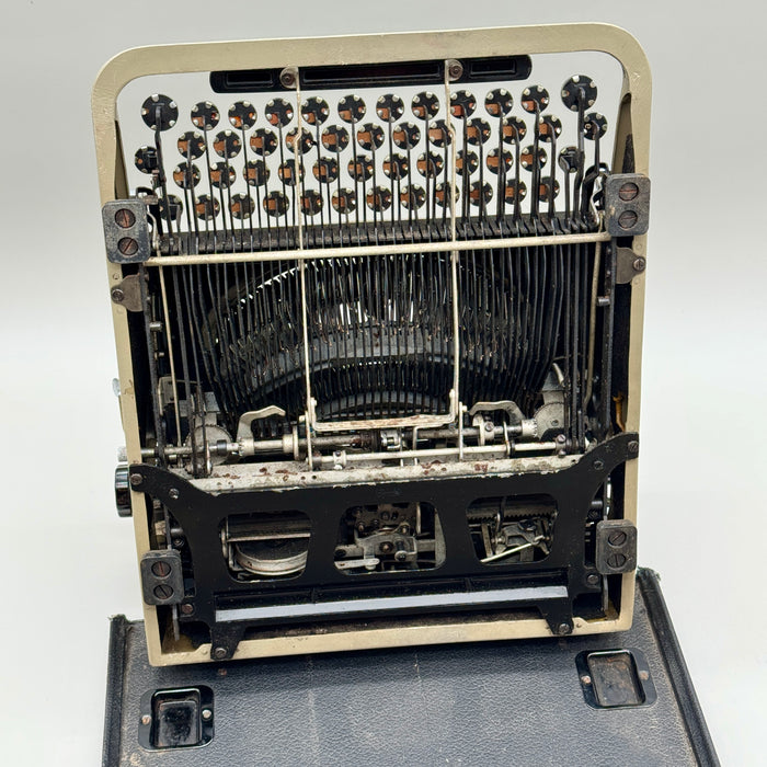 Olivetti Studio 42 macchina scrivere color sabbia con custodia 1930 ca