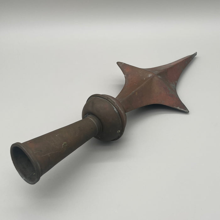Puntale bandiera Regno d'Italia ottone 1900 ca