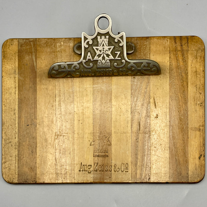 Aug. Zeiss & Co. cartellina con pinza fermacarte pubblicitaria d'epoca inizio XX sec.