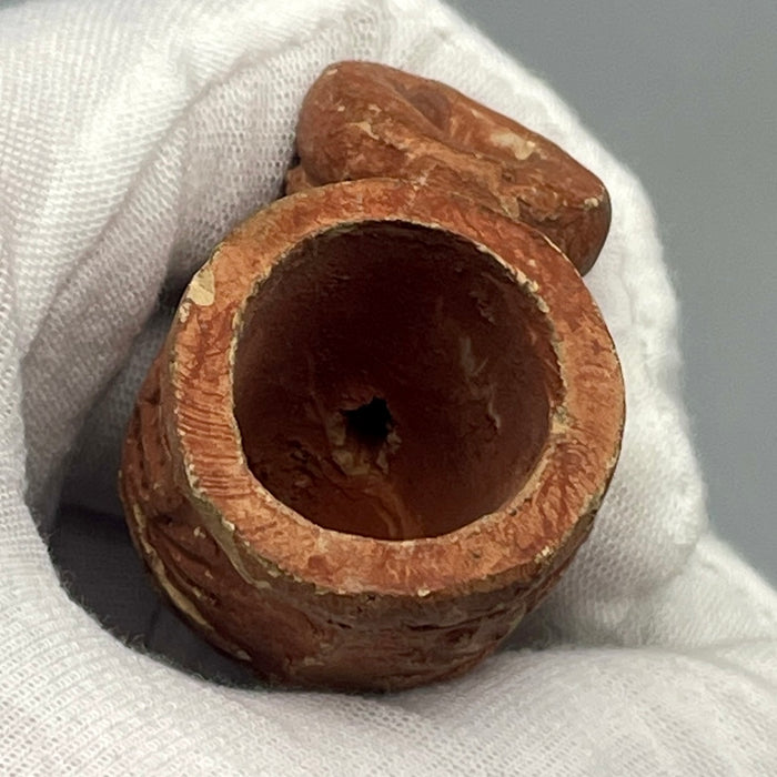 Fornello di pipa in terracotta con stemma di Milano XIX sec.