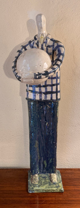 Paolo Staccioli – “Uomo con palla" – scultura ceramica – 2015
