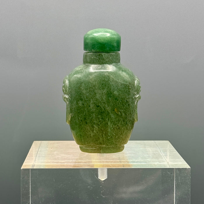 Snuff bottle bottiglia profumo pietra giada Cina XX sec.