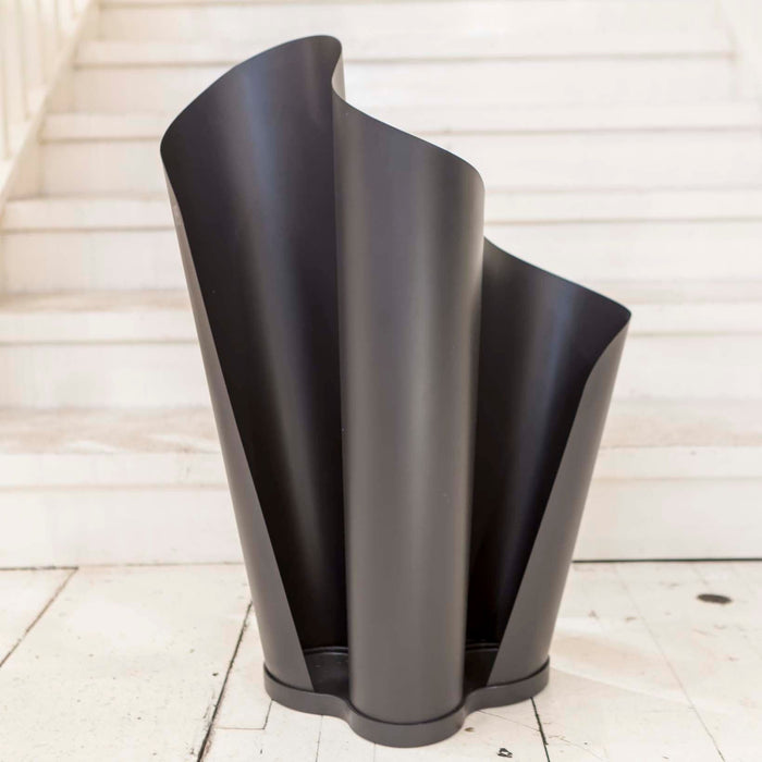 Narciso Tonin portaombrelli nero design Davide Bozzini metallo 2020 ca