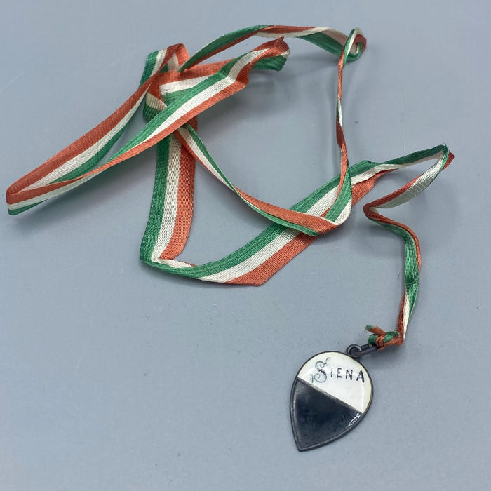 Medaglia pendente Siena smaltata balzana con nastrino tricolore 1910 ca