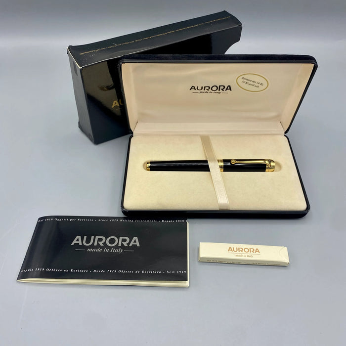 Penna Aurora Talentum D12 stilografica nera oro stilo F 2000 ca